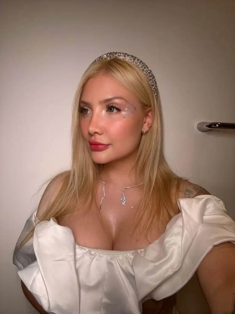 20250710_2244375219074817770082097-768x1024 De Gamer a Estrela do Privacy: A Trajetória de Sucesso de Aline Faria